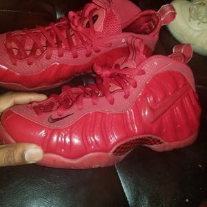 Gym red foamposites